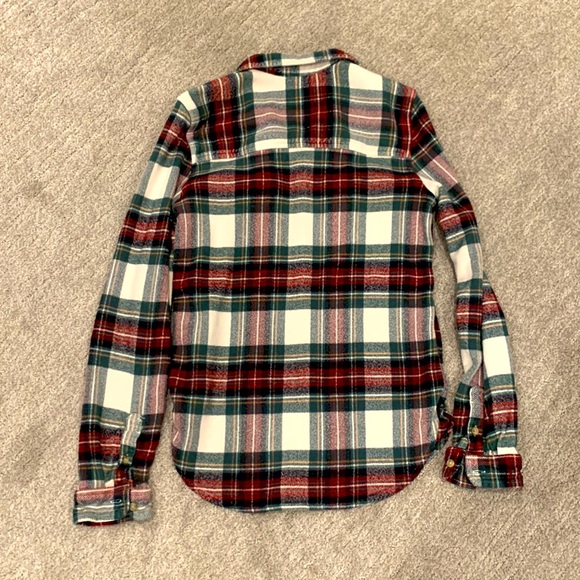 American Eagle women’s size small, amazingly soft classic fit flannel. - Picture 3 of 3
